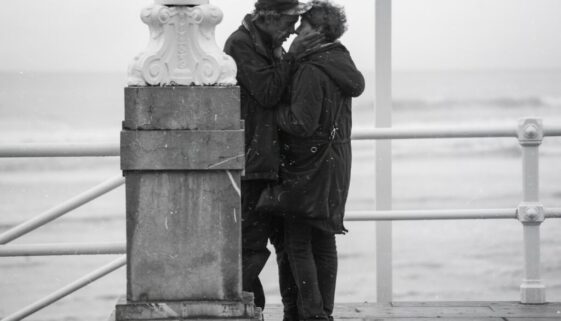 Inteligencja emocjonalna w zarządzaniu - jak ją rozwijać, żeby lepiej rozumieć zespół